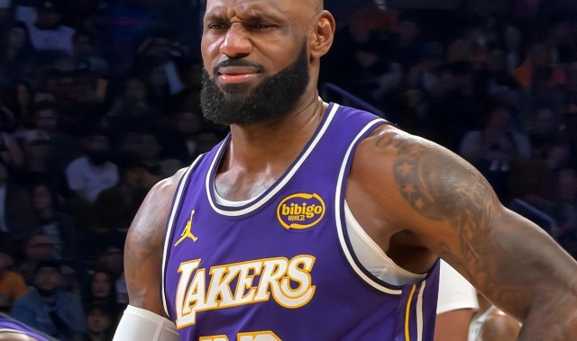 世界杯官方直播平台-周最佳球员诞生，NBA官宣2笔罚单！勇士酝酿大交易，老詹做出决定