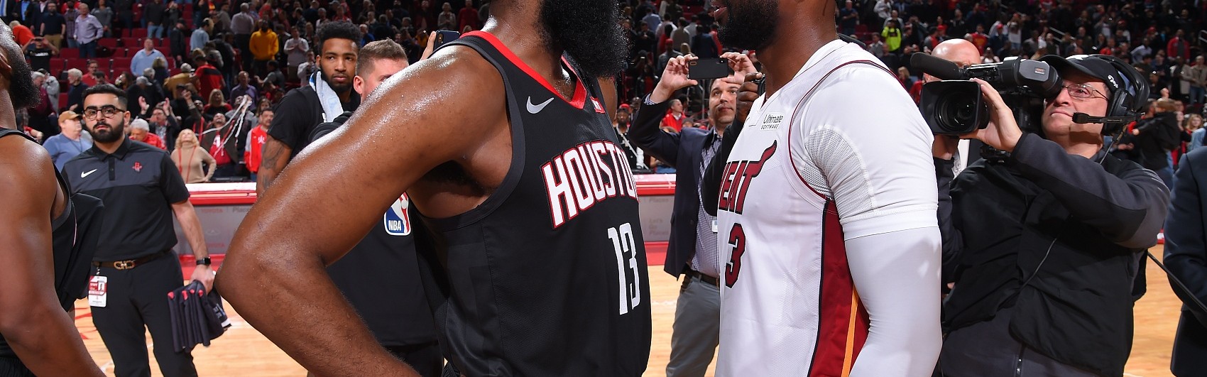 世界杯直播-杜兰特：我不觉得韦德比哈登更有助于夺冠 韦德后两冠出力不多